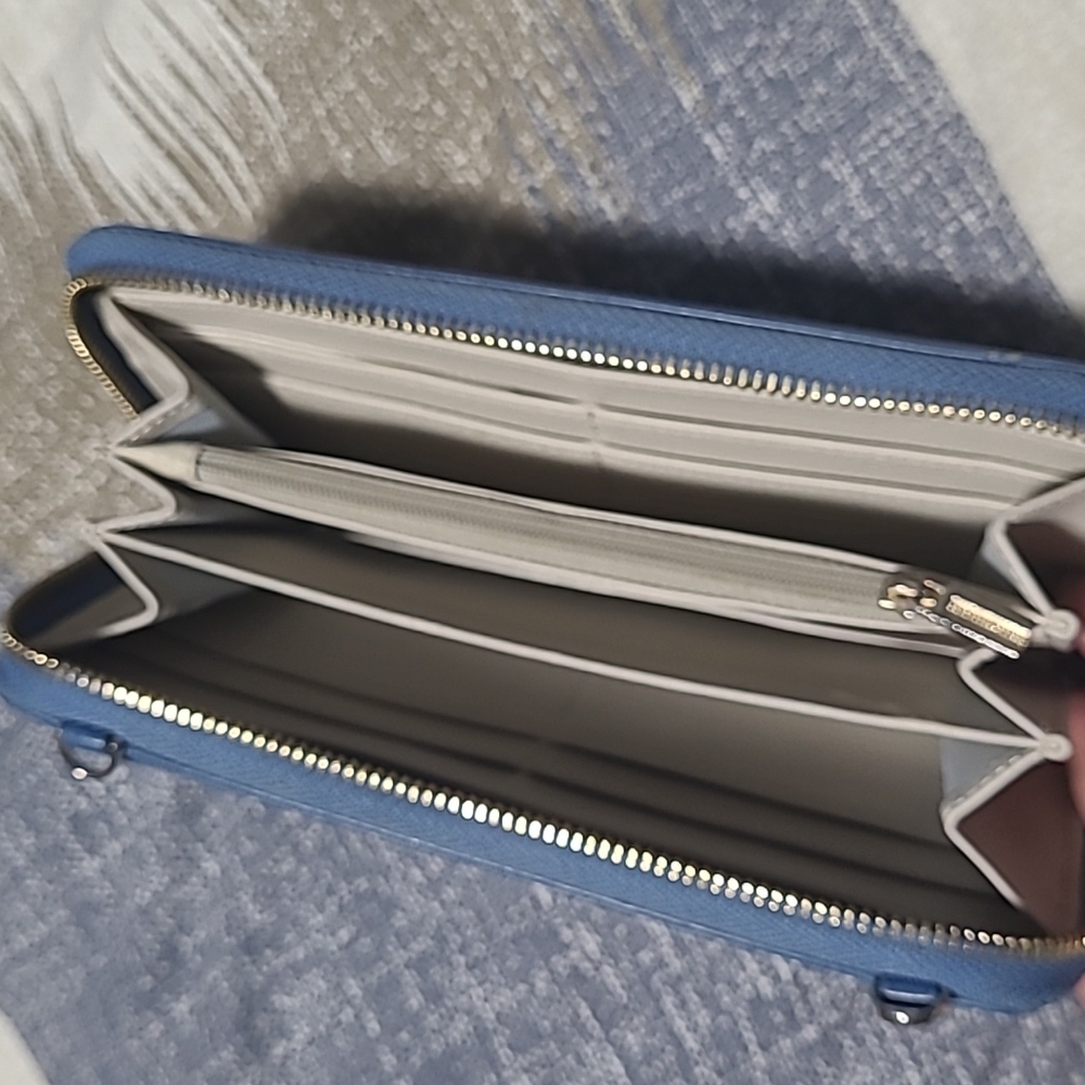 Wallet - Picture 2 of 2